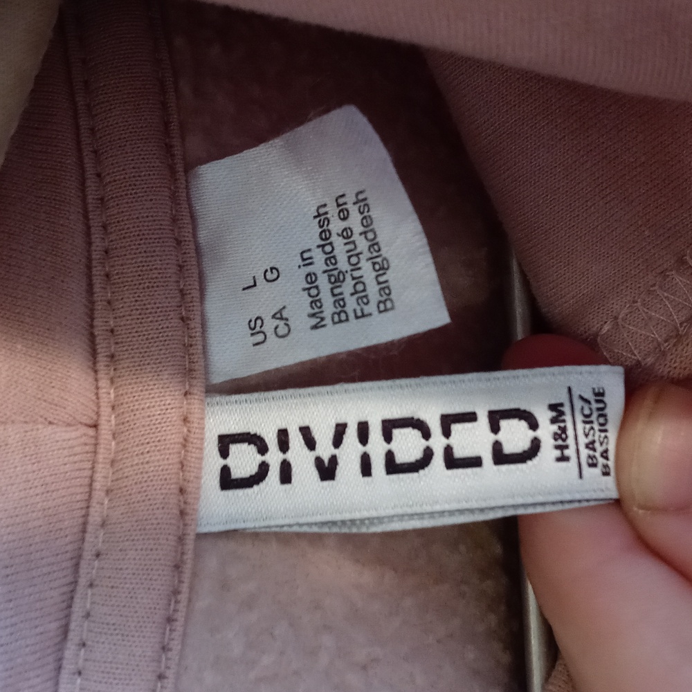 Women's Divided sierra rose pink black heart 🖤 Large hoodie - Picture 4 of 9